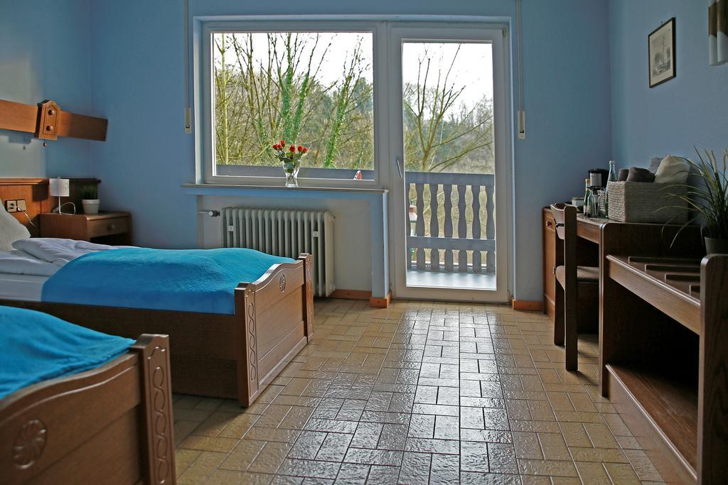 Hotel In Der Strassen Solingen Buitenkant foto